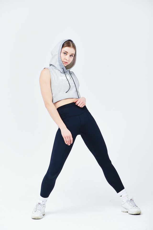 pexels-tatiana-sozutova-13164458 Bluzy