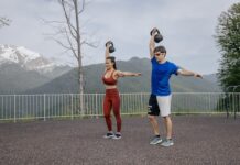 Jakie są najlepsze ćwiczenia na redukcję stresu z kettlebell