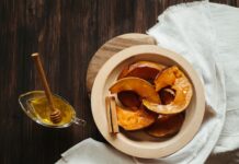 Bezglutenowe przekąski i przystawki do podania na przyjęciu.