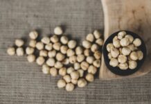 Jakie są najważniejsze składniki odżywcze w diecie białkowej?