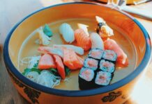 Jakie są najlepsze posiłki na redukcji tłuszczu przy jednoczesnym budowaniu masy mięśniowej?