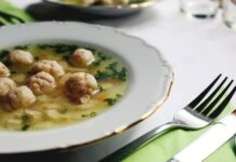 Jakie są najlepsze przepisy na zupy zgodne z dietą przeciwzapalną?