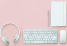 Czy można mieć słuchawki w bagażu podręcznym?