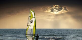 Co szybsze windsurfing czy kitesurfing?