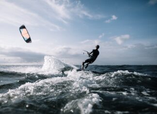 Co jest potrzebne do kitesurfingu?