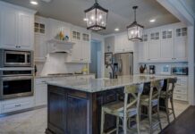 Co między blatem a ścianą?