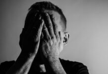 Jak nazywa się dołek w stole bilardowym?