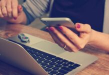 Gdzie schować telefon podczas biegania? Gdzie schować telefon podczas biegania?