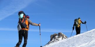 Jaka jest różnica między narciarstwem zjazdowym a skiturowe?