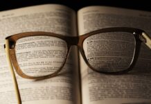 Czy pracodawca może zmusić do noszenia okularów? Czy pracodawca może zmusić do noszenia okularów?